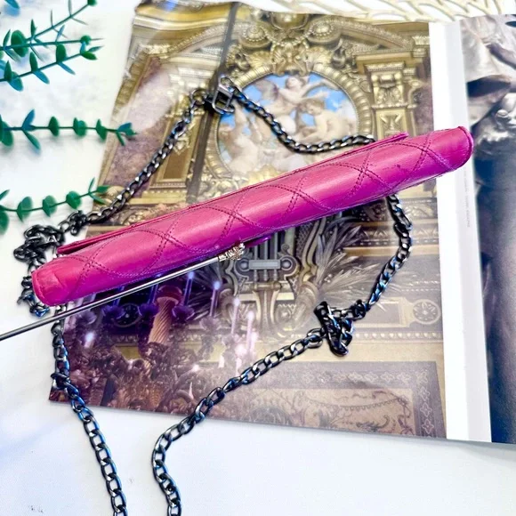 CHANEL Quilted Wallet - Picture 9 of 12